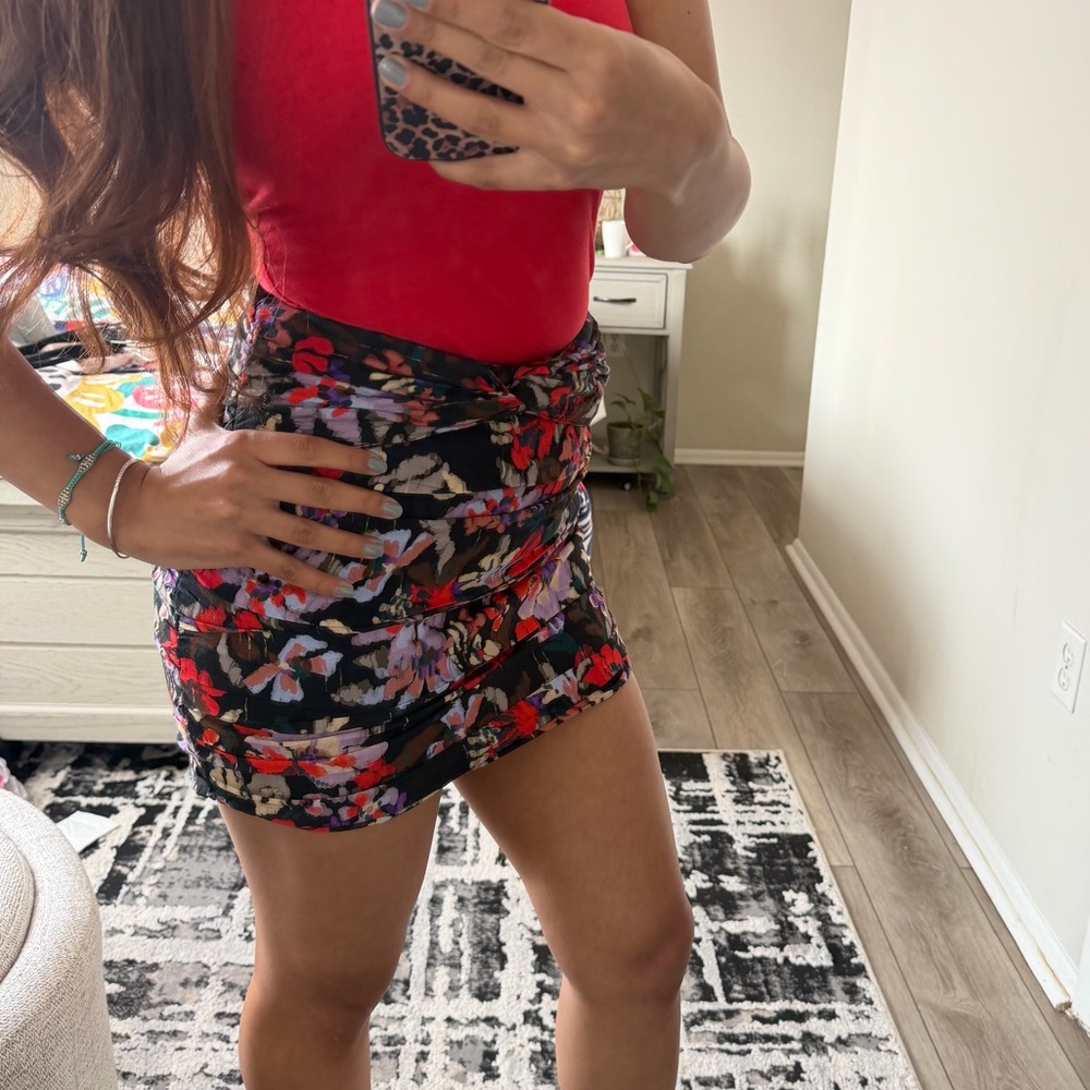 Zara Women's Mini Skirt - Red and Purple Floral